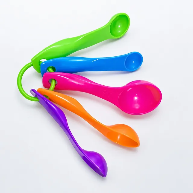 Multicolour Plastic Measuring Spoons Set, 5 Spoons on a Ring
