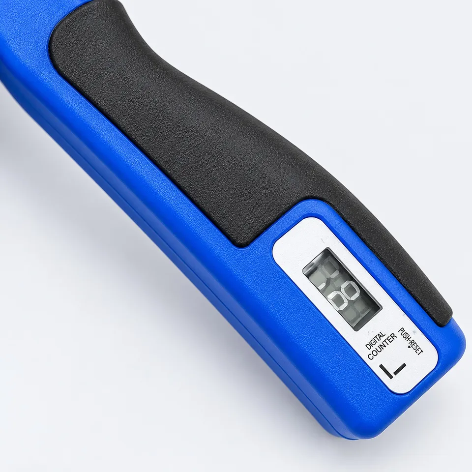 Rep counter on the blue R-shape hand grip