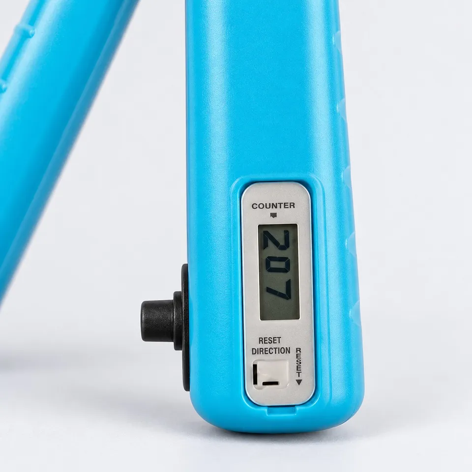 Digital counter on the hand gripper